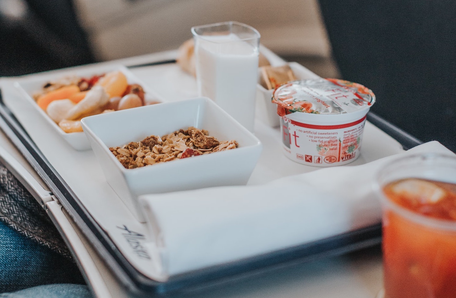 kgfhujks-1 Nhung mon an nen han che mang len may bay hinh anh 1 kgfhujks.jpeg