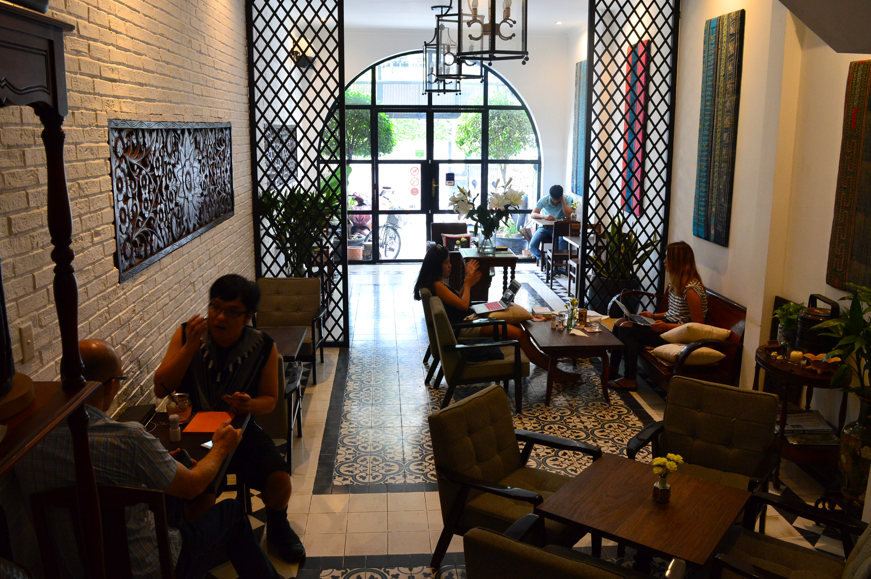 11_quan-cafe-lam-viec_elle-man_0320-1 11_quan cafe lam viec_elle man_0320